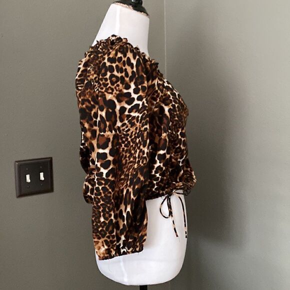 Speed Limit MPH Leopard Cropped Blouse Off Shoulder - Picture 4 of 8